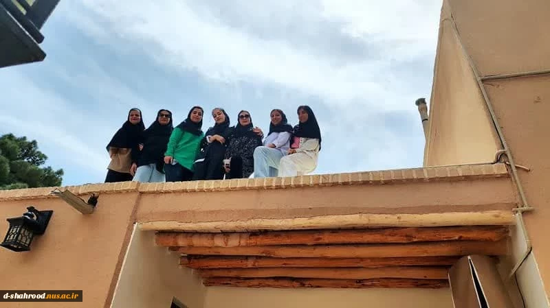 بازدید علمی جمعی از دانشجویان گروه هنر با سرپرستی سرکار خانم شیوا قدرتی 2