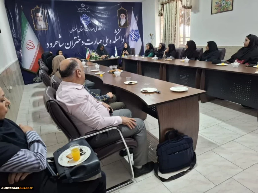 گرامیداشت روز معلم و پاسداشت مقام شامخ استاد در دانشکده ملی مهارت دختران شاهرود 18